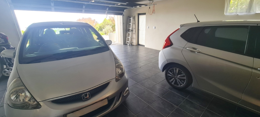 3 Bedroom Property for Sale in Village On Sea Western Cape